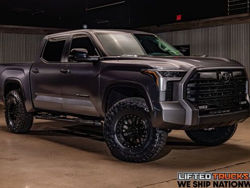Used 2024 Toyota Tundra Limited AWD/4WD image 1