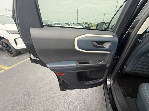 Used 2023 Ford Bronco Sport Heritage w/ Heritage Convenience Package AWD/4WD image 16