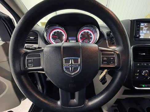 Used 2017 Dodge Grand Caravan SE w/ Power Window Group FWD image 32