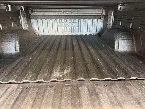 Used 2025 GMC Sierra 1500 AT4 w/ Technology Package image 6