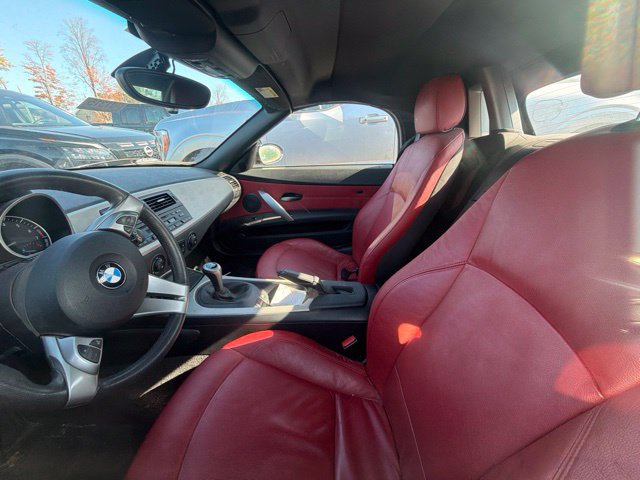 Used 2005 BMW Z4 3.0i RWD image 5