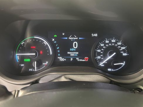 Used 2025 Toyota Sienna XLE w/ XLE Plus Package AWD/4WD image 3