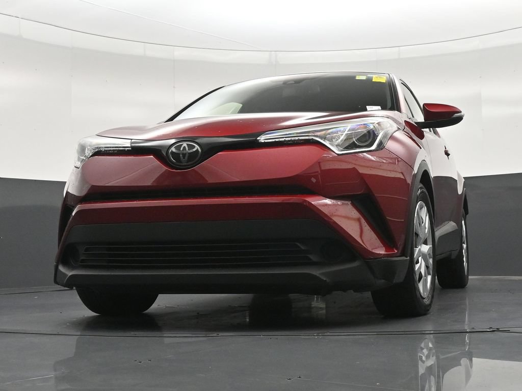Used 2019 Toyota C-HR LE FWD image 30