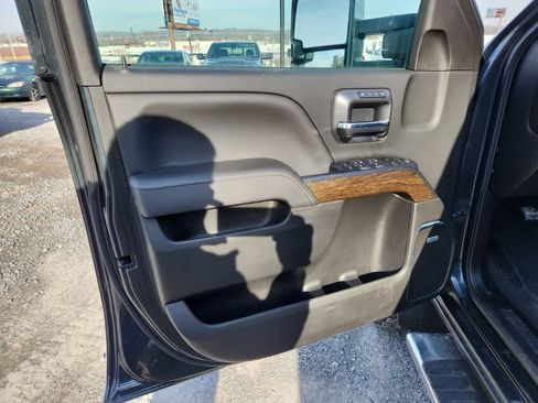 Used 2019 GMC Sierra 2500 Denali w/ Duramax Plus Package image 16