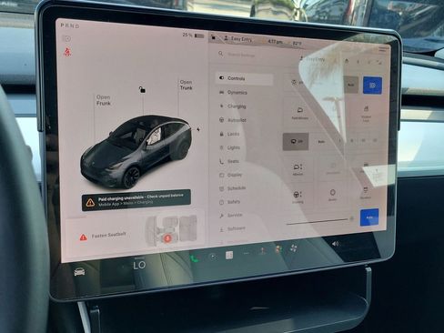 Used 2021 Tesla Model Y Long Range AWD/4WD image 13