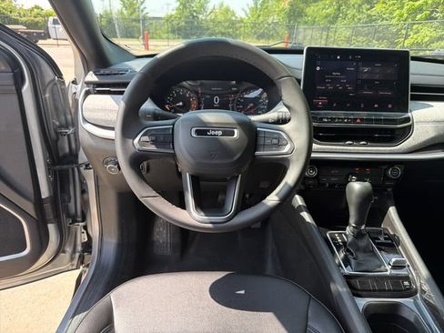 Used 2024 Jeep Compass Latitude AWD/4WD image 26