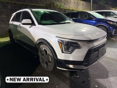 Used 2023 Kia Niro SX Touring