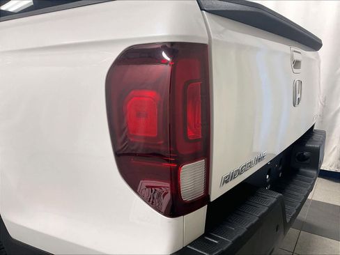 Used 2023 Honda Ridgeline Black Edition image 35