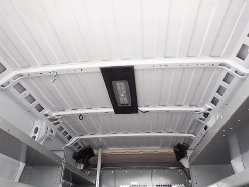 Used 2024 RAM ProMaster 2500 w/ Convenience Group image 7