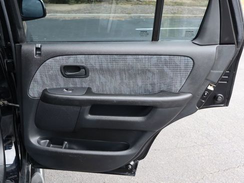 Used 2004 Honda CR-V LX image 26