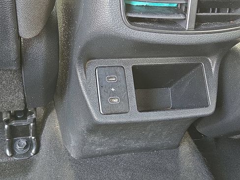Used 2025 Kia Seltos LX AWD/4WD image 16