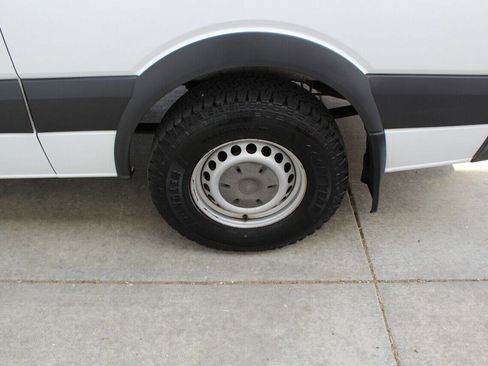 Used 2012 Mercedes-Benz Sprinter 2500 image 26