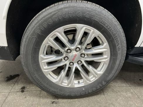 Certified 2023 GMC Yukon SLT image 32