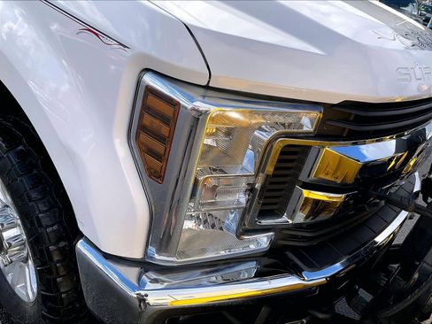 Used 2019 Ford F250 XLT w/ XLT Value Package image 32