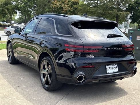 Used 2023 Genesis GV70 3.5T Sport w/ Sport Prestige Package AWD/4WD image 10