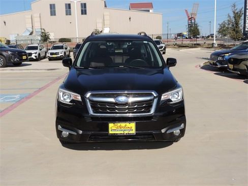 Used 2018 Subaru Forester 2.5i Touring w/ Popular Package #3B image 2