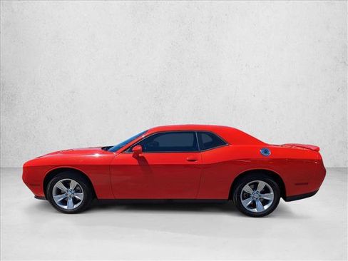 Used 2021 Dodge Challenger SXT RWD image 9