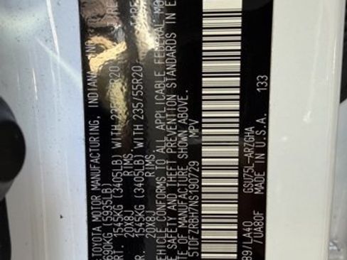 Used 2022 Toyota Highlander Platinum image 12