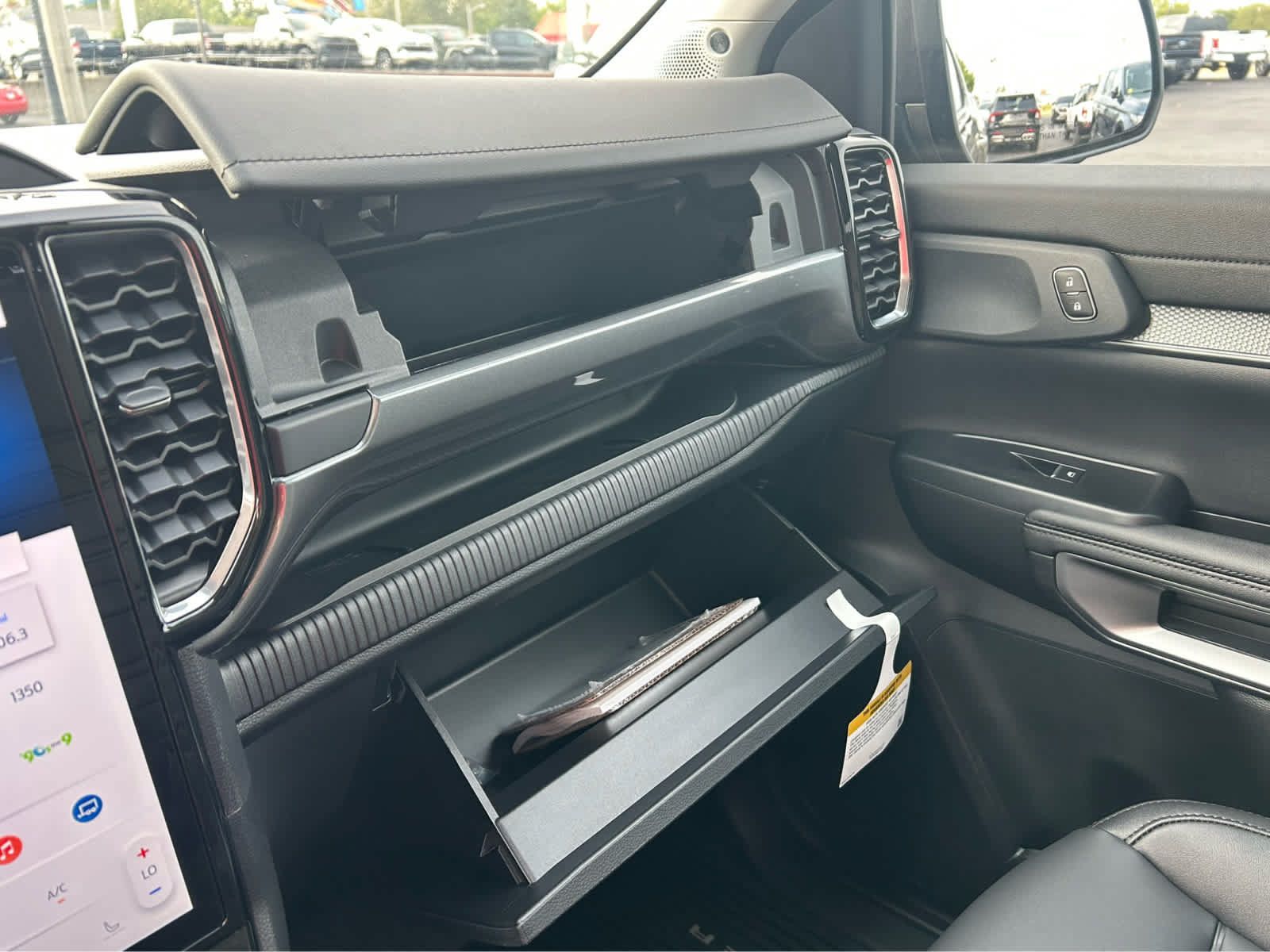 New 2026 Ford Ranger Lariat w/ Black Appearance Package AWD/4WD image 55