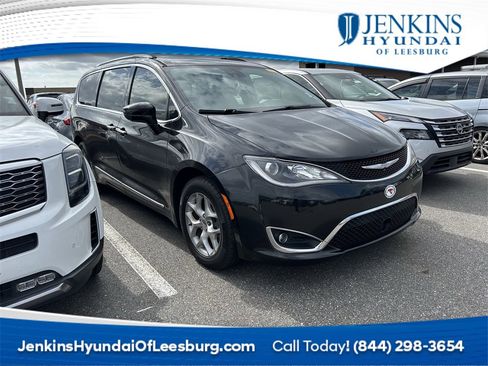 Used 2017 Chrysler Pacifica Touring-L Plus w/ Advanced Safetytec Group image 1