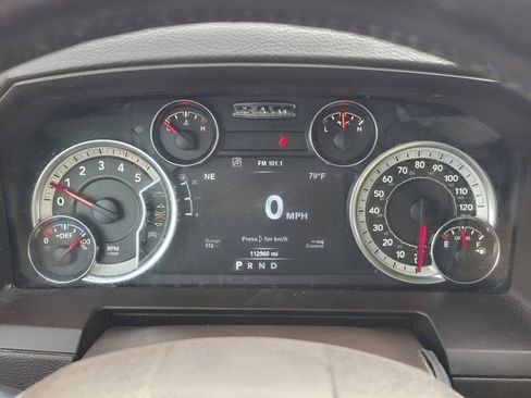 Used 2018 RAM 2500 Laramie w/ Cold Weather Group image 19