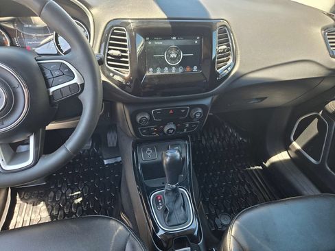 Used 2021 Jeep Compass Latitude FWD image 17