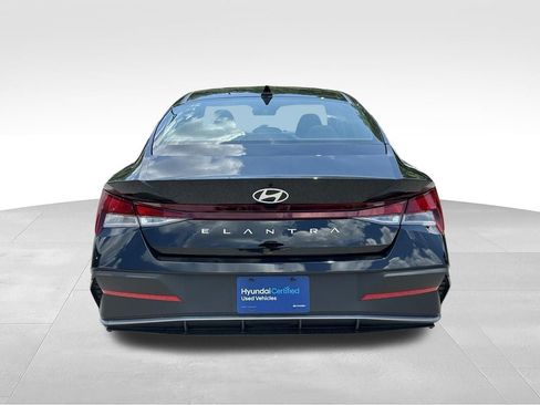 Used 2026 Hyundai Elantra SE FWD image 6
