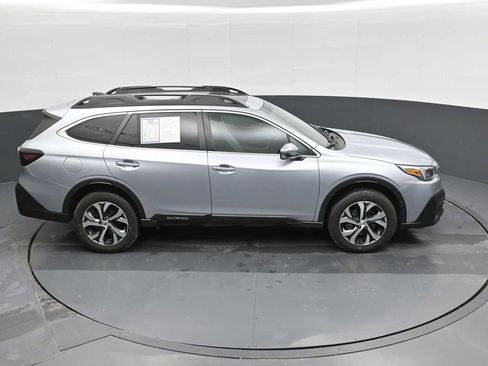 Used 2022 Subaru Outback Limited image 24
