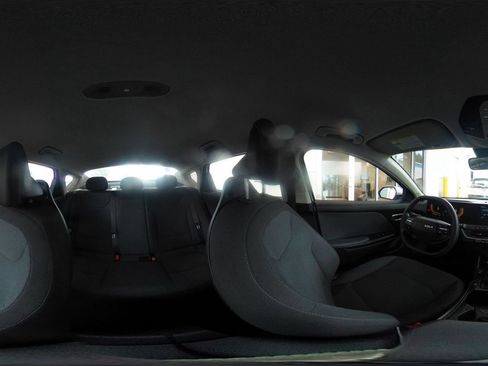 Used 2025 Kia K4 FWD image 43