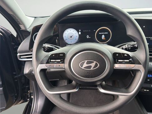 Certified 2024 Hyundai Elantra SEL FWD image 10