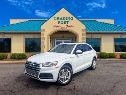 Used 2019 Audi Q5 2.0T Premium w/ Convenience Package AWD/4WD image 2