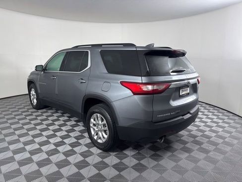 Used 2020 Chevrolet Traverse LT w/ Driver Confidence II Package image 5