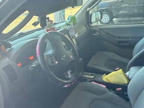 Used 2010 Nissan Xterra S image 2