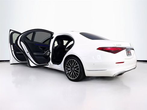 Used 2023 Mercedes-Benz S 500 4MATIC image 41