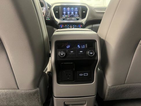 Used 2020 GMC Acadia SLT w/ Trailering Package AWD/4WD image 57