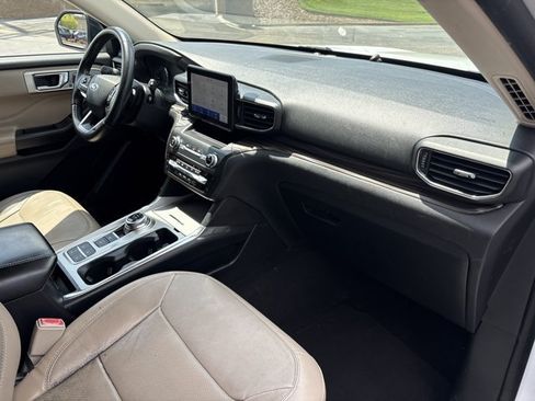 Used 2020 Ford Explorer Limited RWD image 8