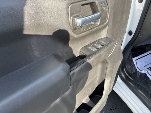 Used 2022 Chevrolet Silverado 1500 W/T w/ Trailering Package image 13