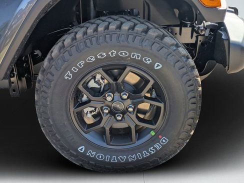 New 2026 Jeep Gladiator Sport AWD/4WD image 9