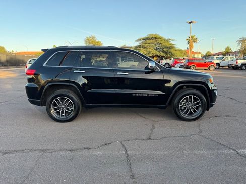Used 2019 Jeep Grand Cherokee Limited image 10