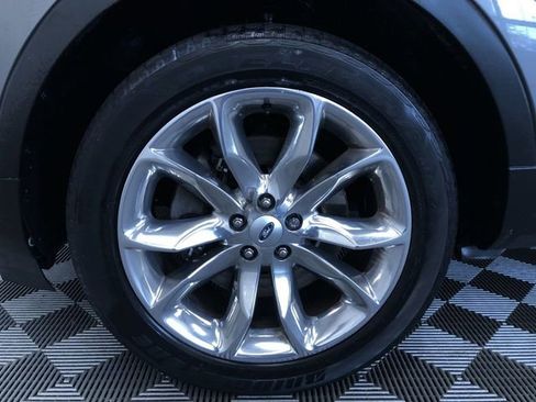 Used 2014 Ford Explorer XLT w/ Equipment Group 202A AWD/4WD image 18