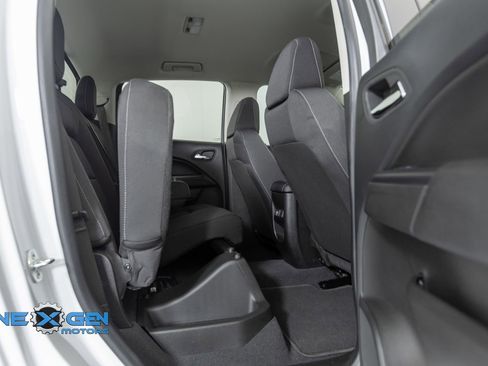 Used 2022 Chevrolet Colorado LT w/ LT Convenience Package image 35