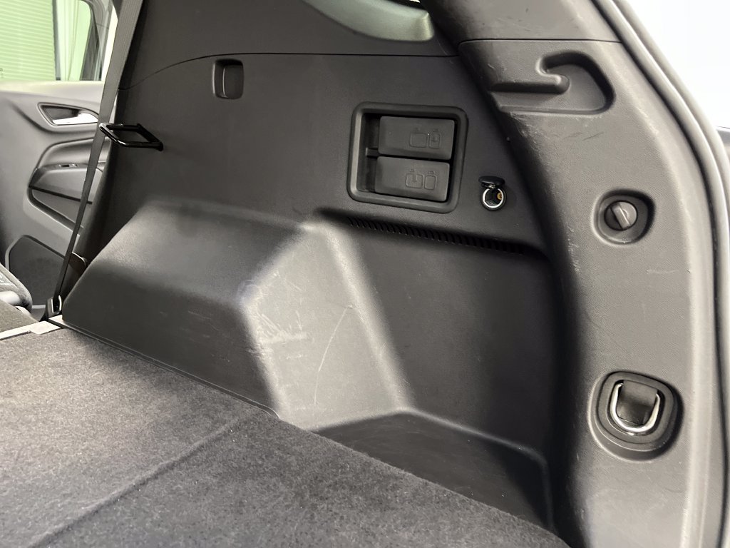 Used 2024 Chevrolet Equinox LT AWD/4WD image 39