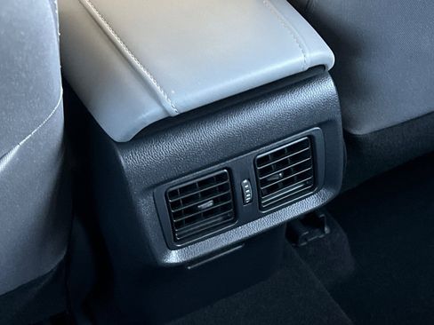 Certified 2024 Toyota Venza LE image 16