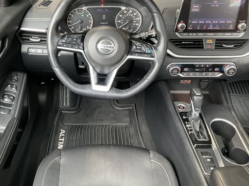 Used 2019 Nissan Altima 2.5 SV AWD/4WD image 21