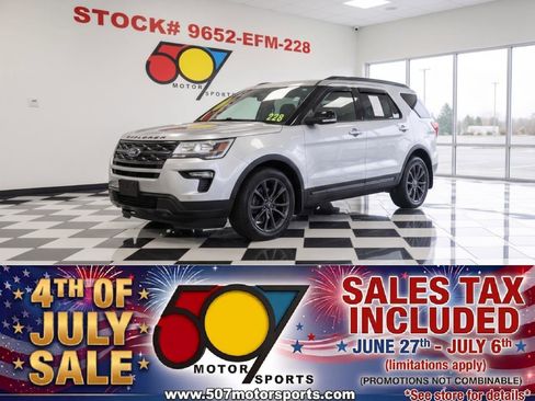 Used 2018 Ford Explorer XLT w/ Equipment Group 202A AWD/4WD image 1