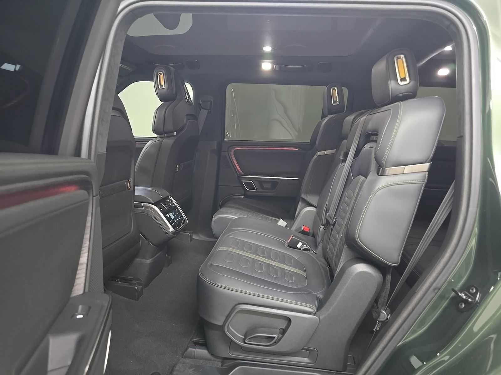 Used 2024 Rivian R1S Adventure Quad AWD/4WD image 8