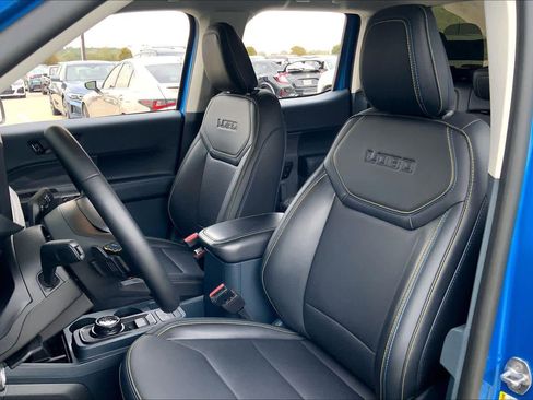 Used 2025 Ford Maverick Lobo image 7