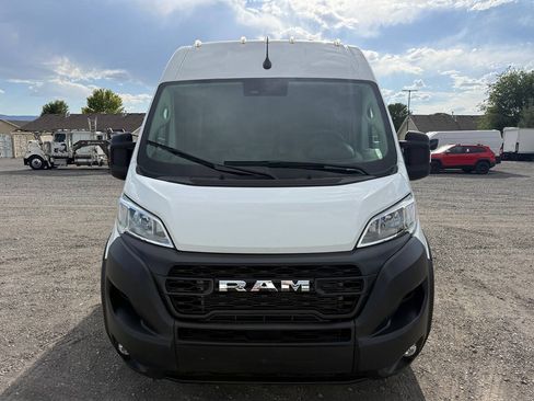 Used 2025 RAM ProMaster 2500 w/ Convenience Group FWD image 10