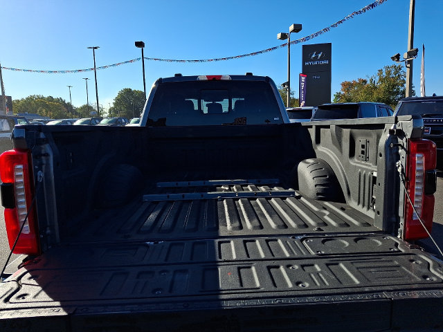Used 2024 Ford F350 Lariat w/ Lariat Ultimate Package AWD/4WD image 29
