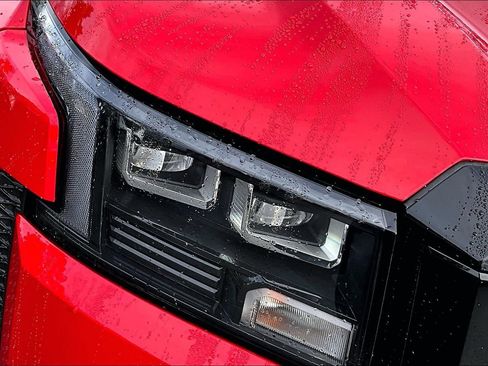 Used 2026 Nissan Frontier SV w/ All-Weather Content Package image 32